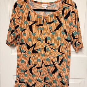 LuLaRoe Red and Blue Flag and Stars Wave Pattern Top